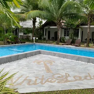 https://white-lodge.tophotelslangkawi.com